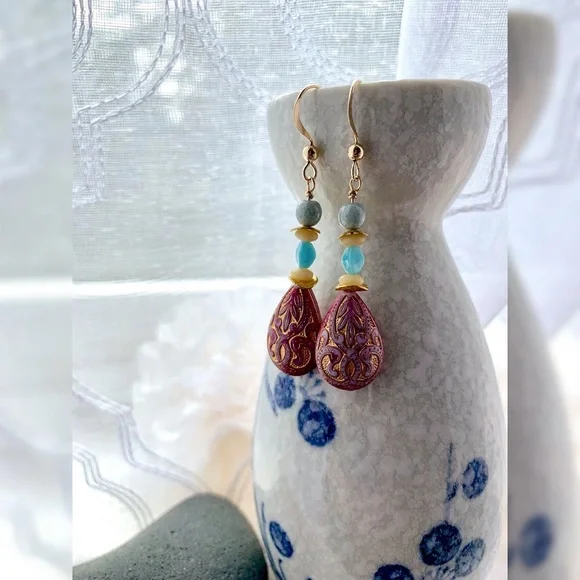 Handmade boho style earrings - Picture 1 of 2